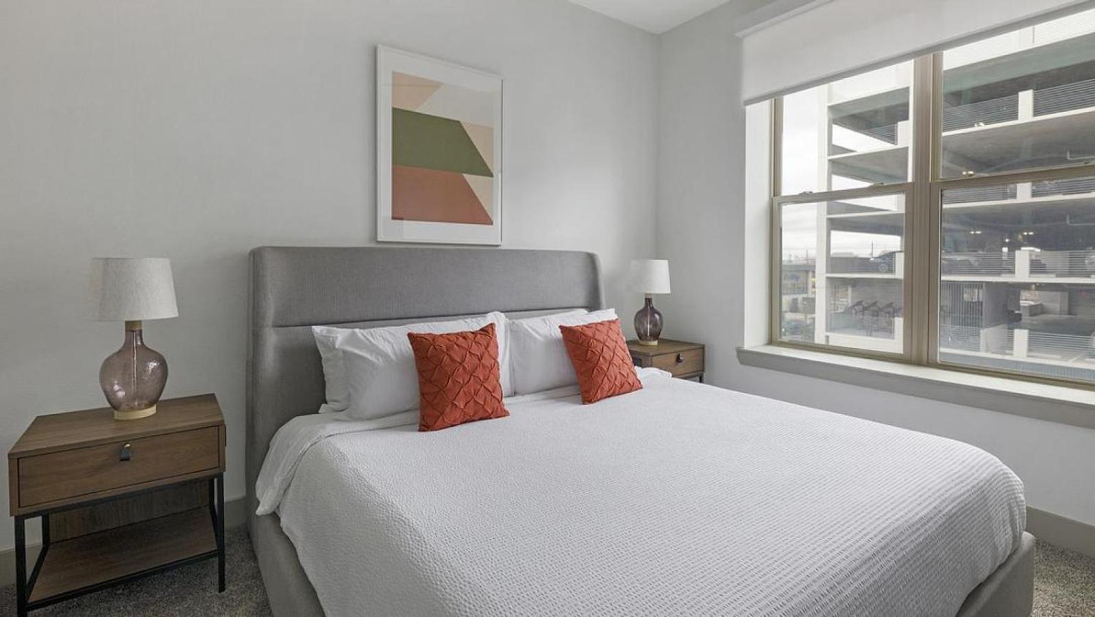 Landing - Modern Apartment With Amazing Amenities Houston Exterior foto